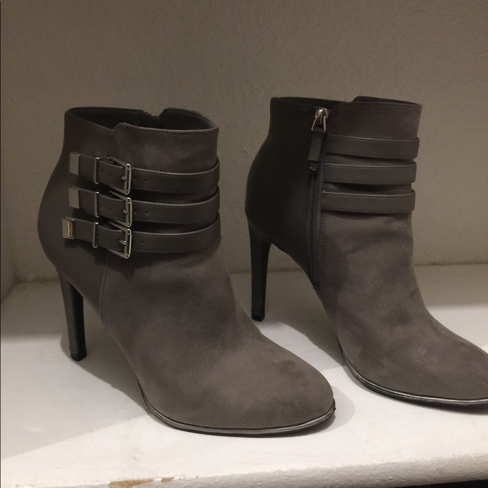 Heeled bootie